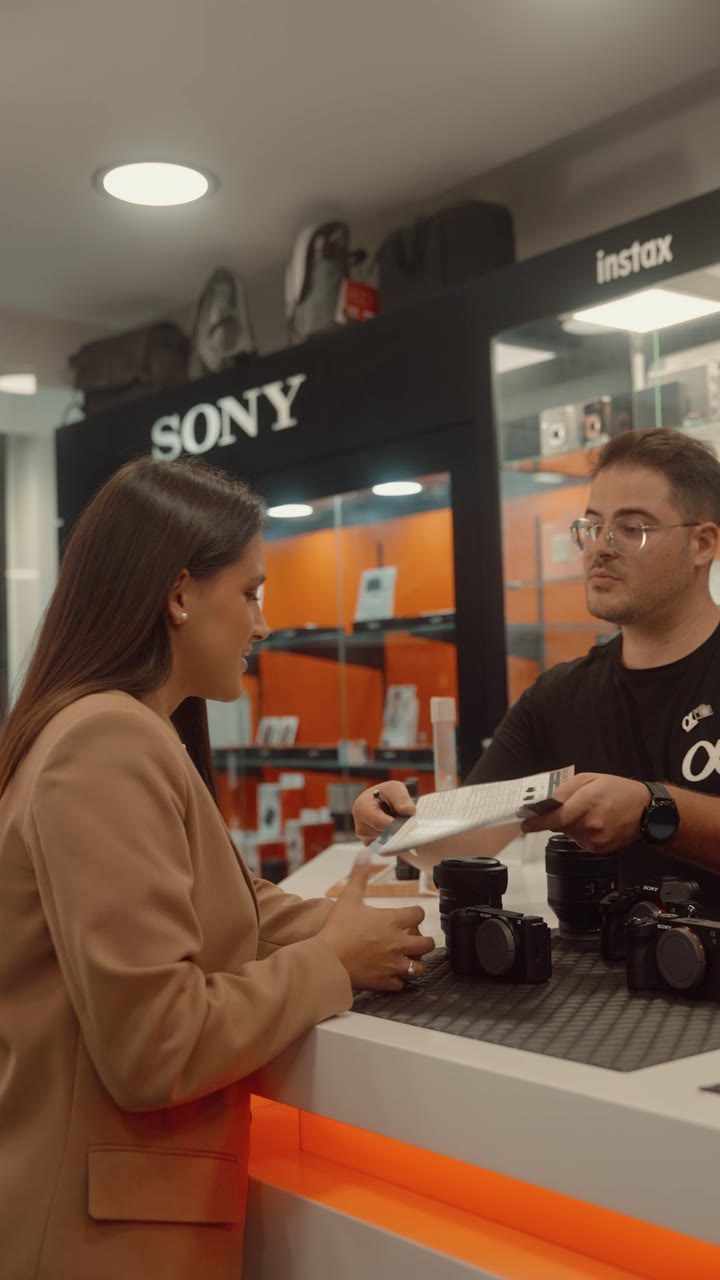 Sony Days in-store commercial for Colorfoto, vertical